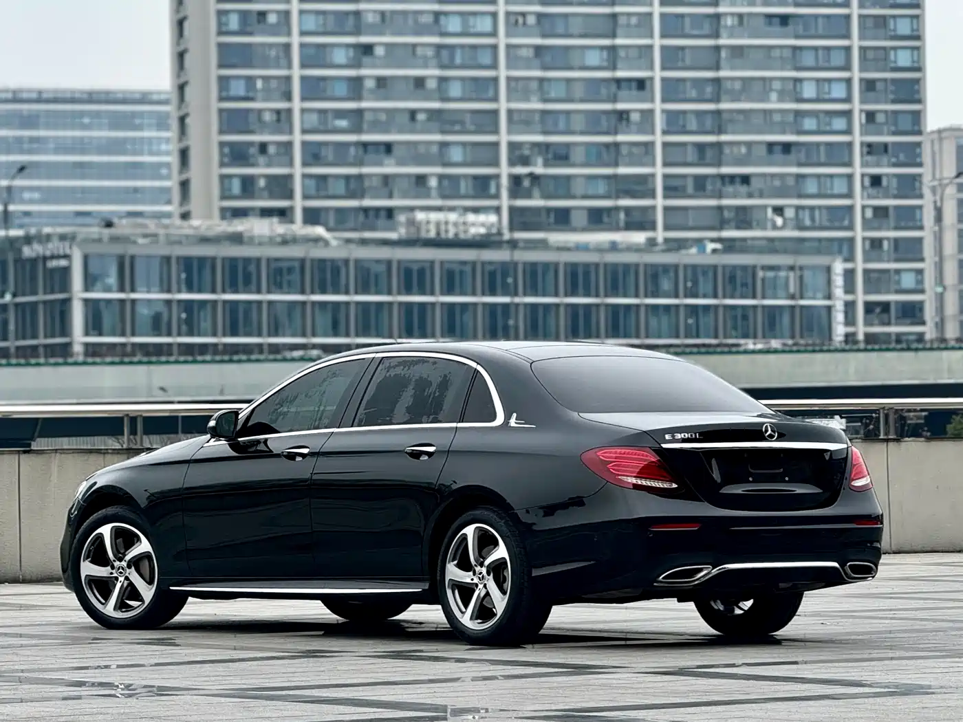 Mercedes-Benz E-Class 2019 Facelift E 300 L Sport Luxury фото 3