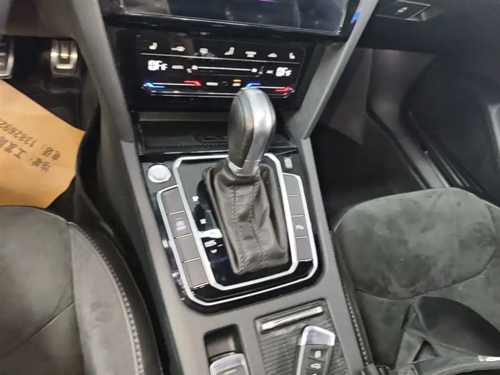 Volkswagen FAW-Volkswagen CC 2021 330TSI Dazzle Edition фото 14