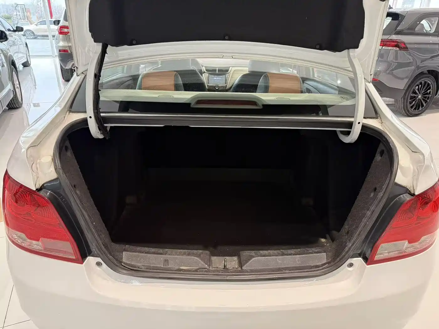 Chevrolet Sail 2016 Sail 3 1.3L Manual Comfort Sunroof Edition фото 15