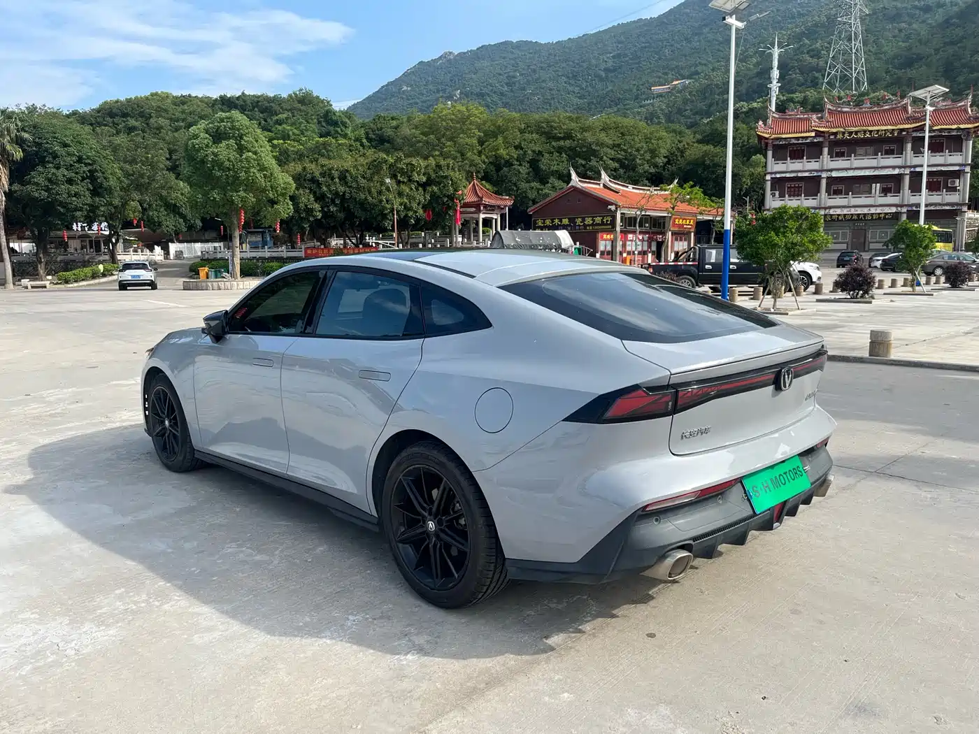 CHANGAN UNI-V