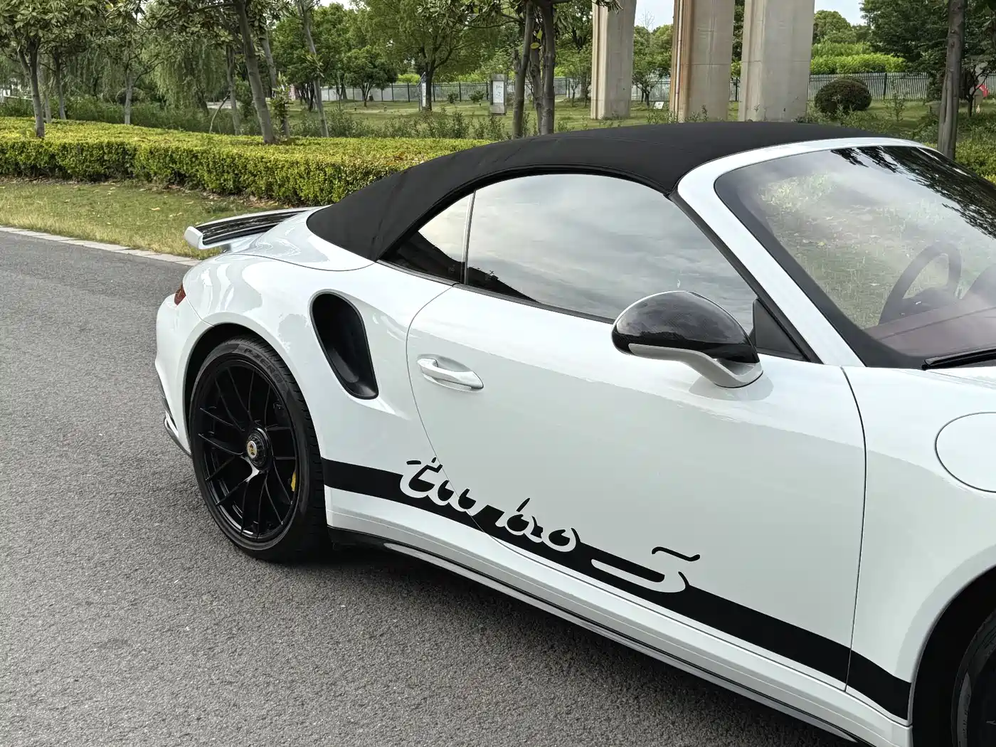 Porsche 911 2016 Turbo S Cabriolet 3.8T фото 6