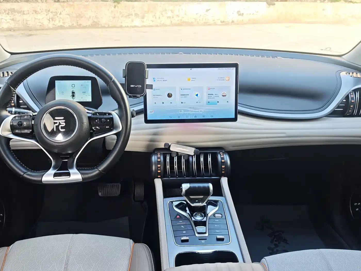 BYD Yuan PLUS 2024 Glory Edition 510KM Excellence фото 4