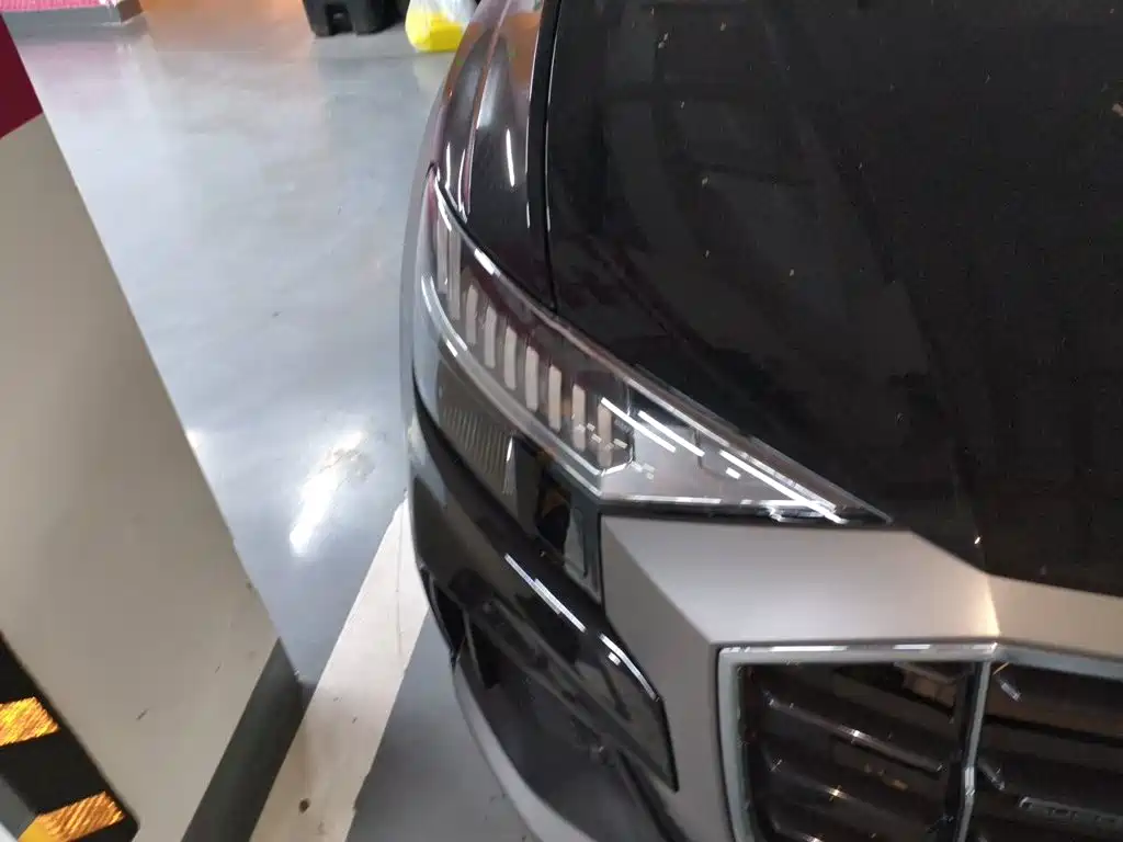 Audi Q8 2023 2022 55 TFSI Luxury Dynamic