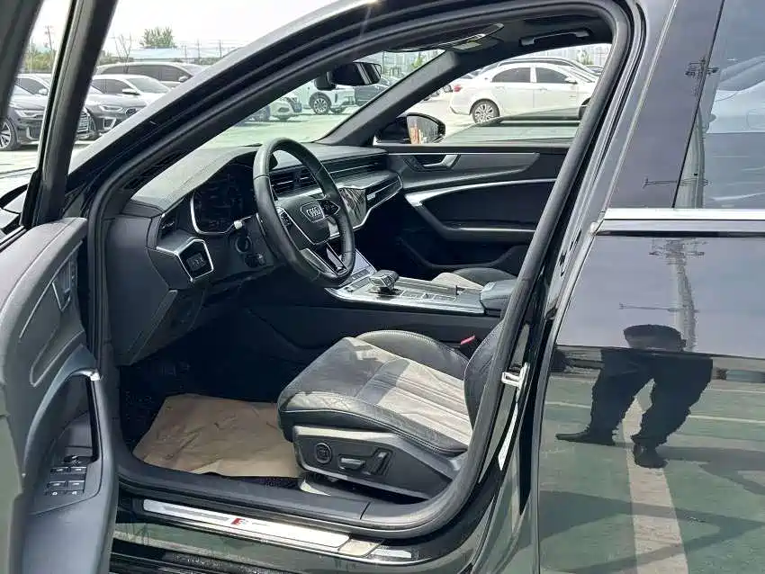 Audi A6L 2021 40 TFSI Luxury Sport фото 6