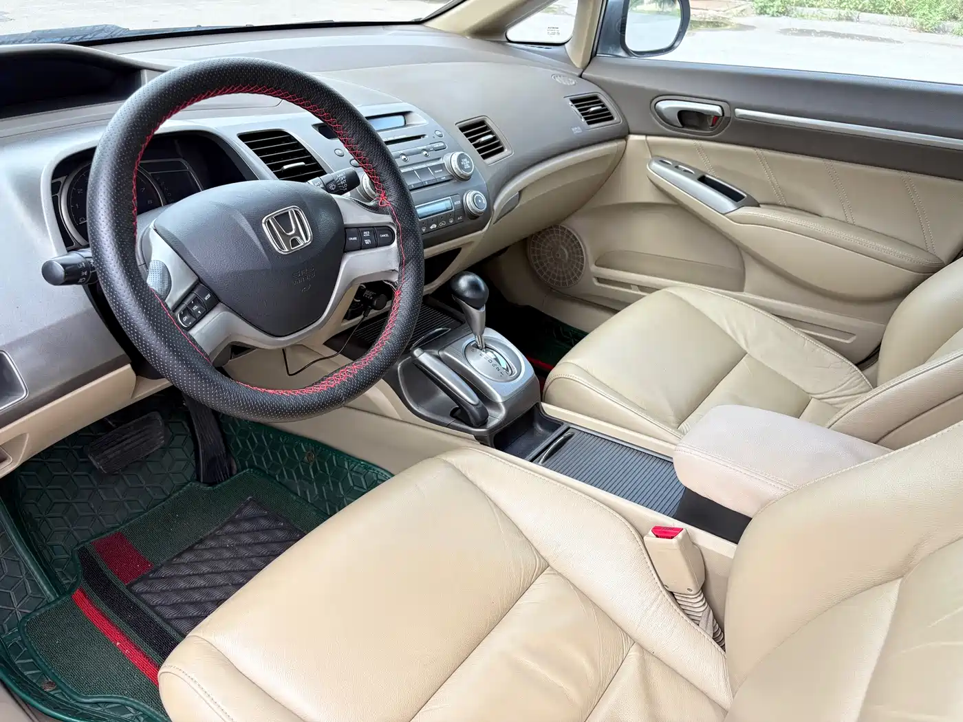 Photo 7 - Honda Civic