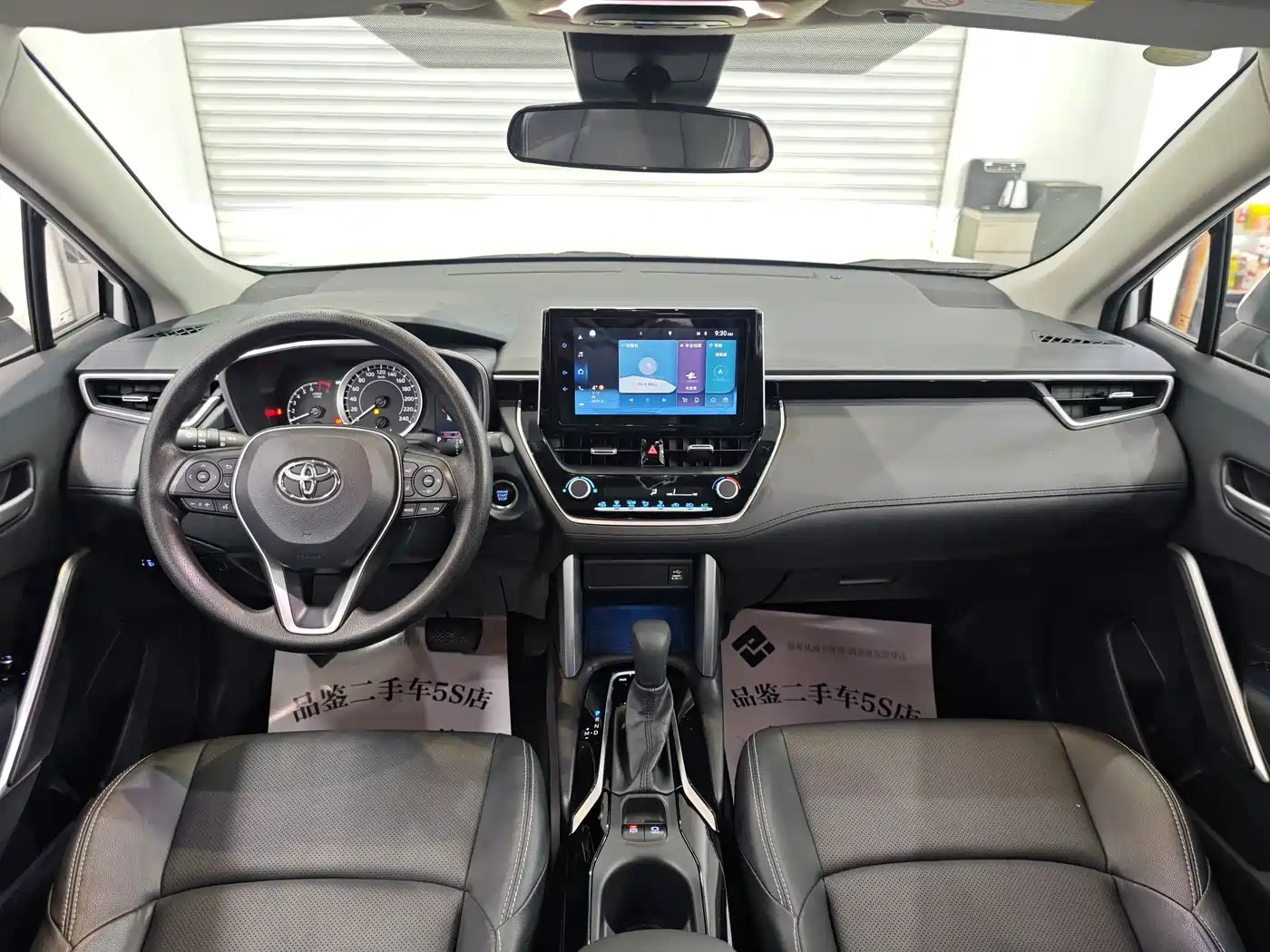 Toyota Frontlander 2022 2.0L CVT Luxury PLUS Edition фото 12