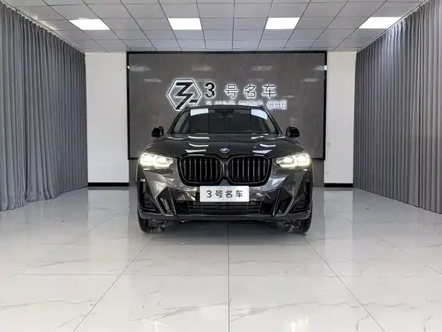 BMW X3 xDrive30i, Лидер, M Чёрный пакет