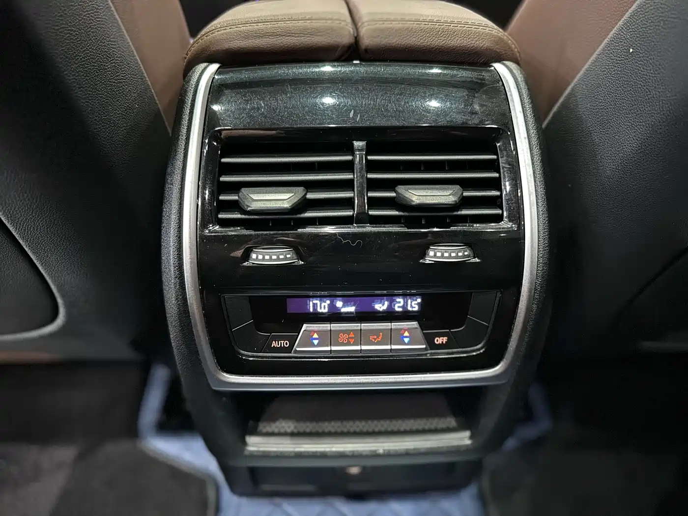 BMW X5 (Import) 2019 xDrive40i Exclusive M Sport Package фото 12