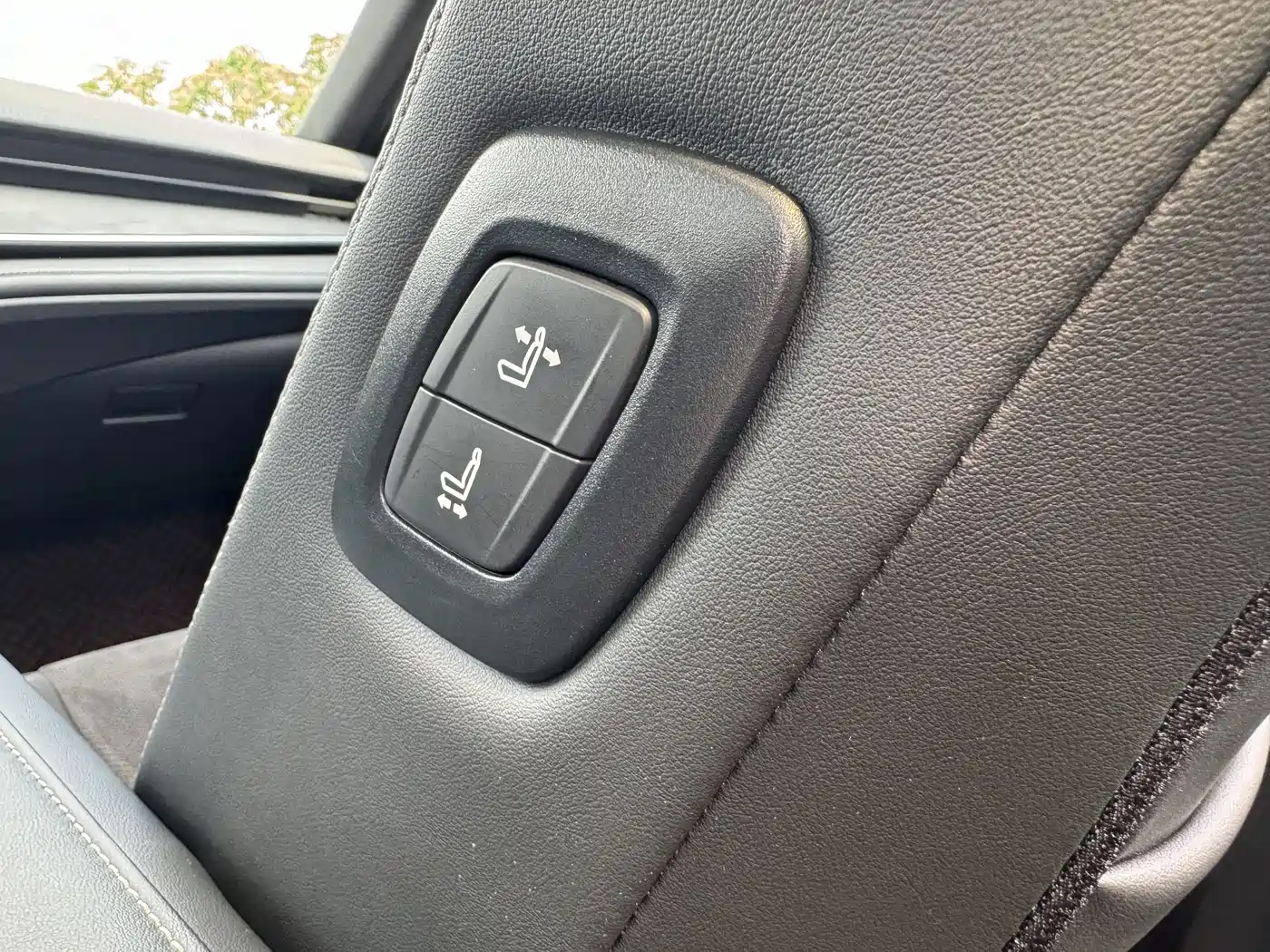 Toyota Camry 2024 Model Dual Hybrid 2.0HXS Sport Plus Edition фото 25