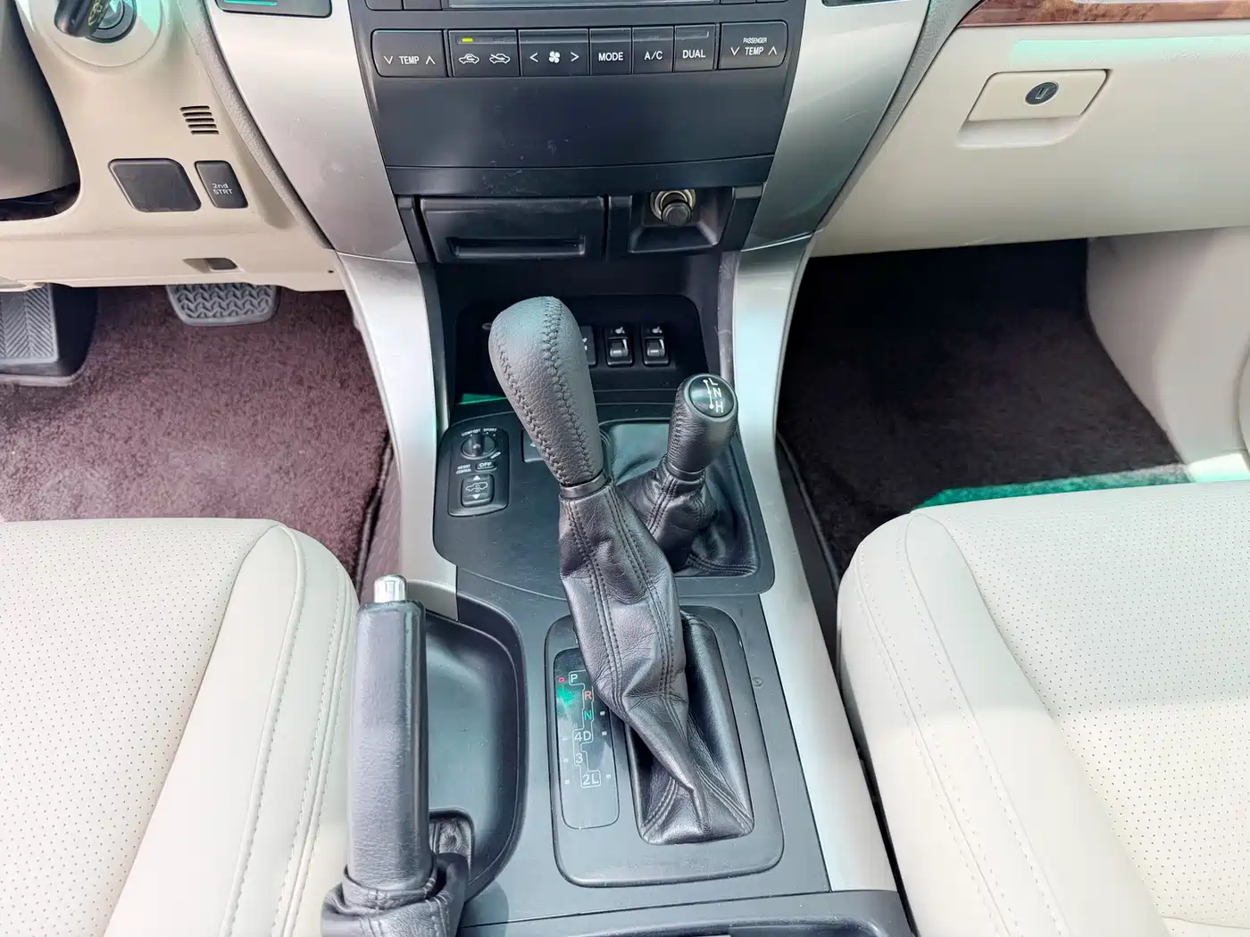 Toyota Prado (Import) 2004 VX 4.0 фото 8