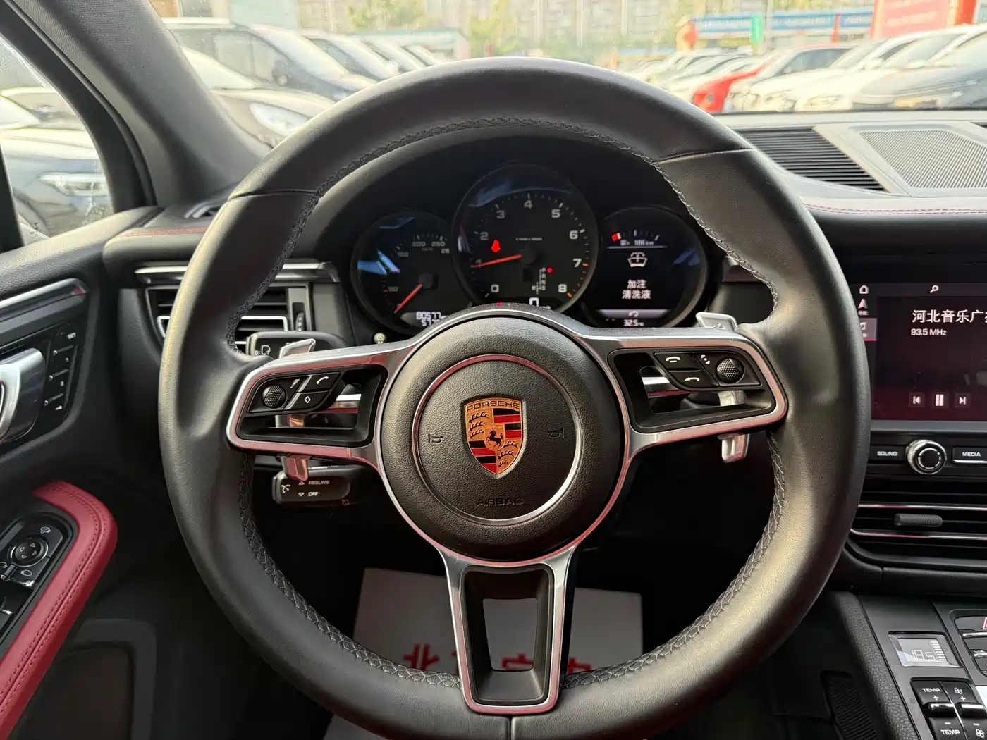 Porsche Macan 2018 Macan 2.0T фото 11