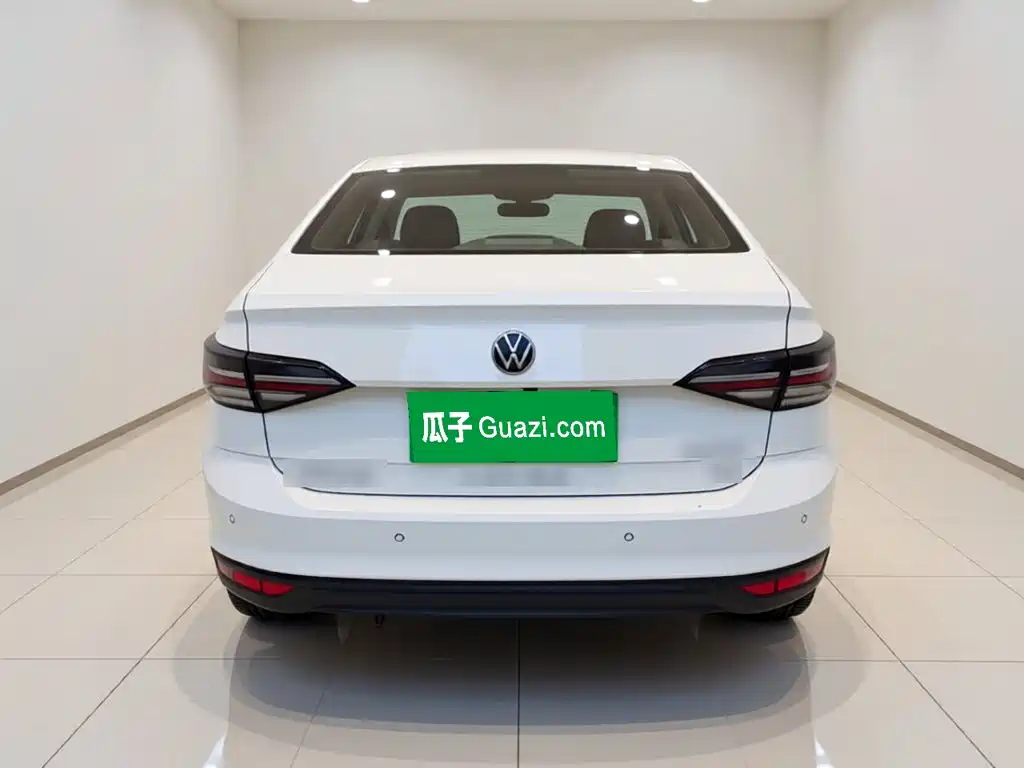 Photo 3 - Volkswagen Lavida