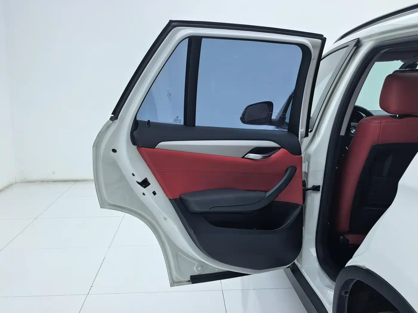 BMW X1 2014 sDrive18i Fashion Edition фото 19