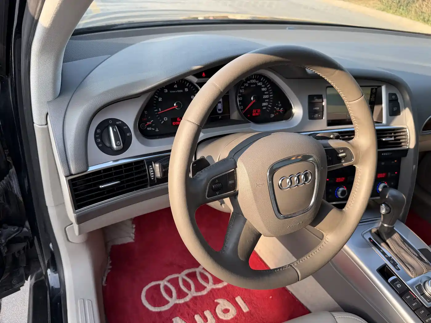 Audi A6L 2010 2010 2.0 TFSI Automatic Standard
