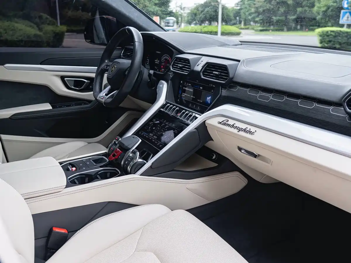 Lamborghini Urus 2019 2018 4.0T V8