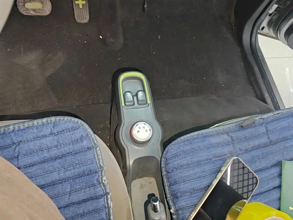 BAOJUN E100