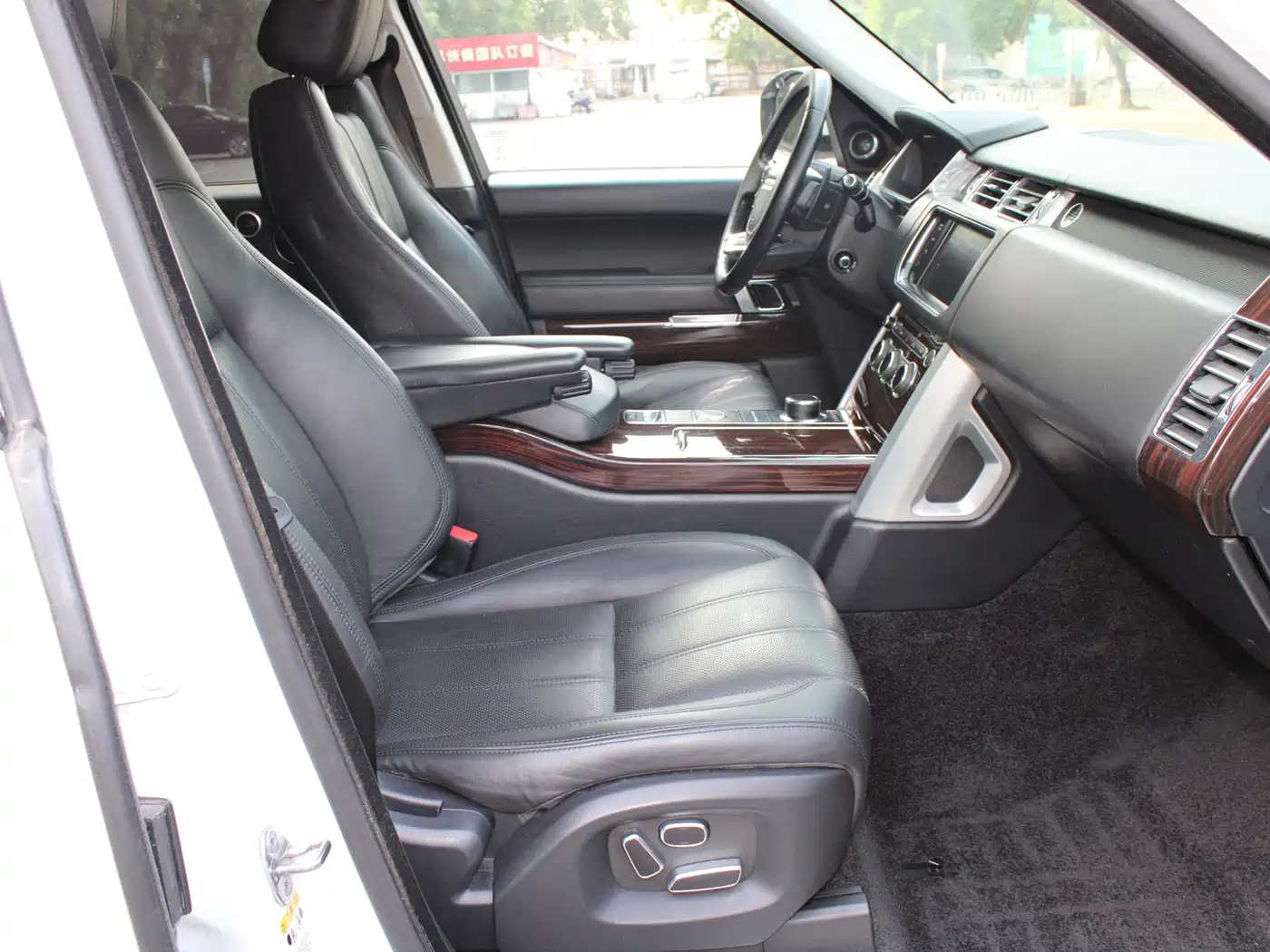 Land Rover Range Rover 2013 NA 5.0 V8 Vogue SE фото 6