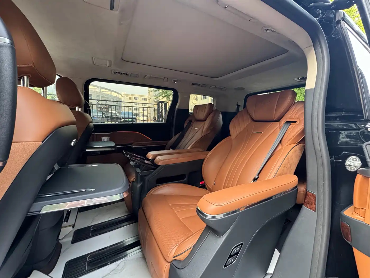 Hongqi HQ9 2023 2.0T Smart Connect Flagship фото 31