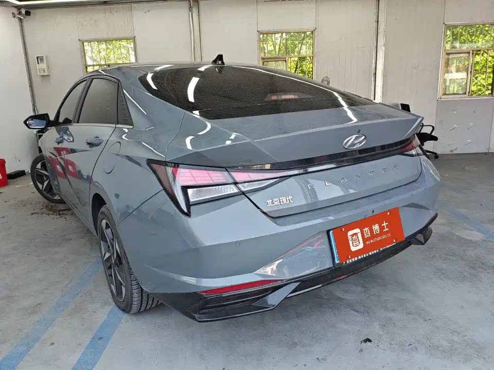 Hyundai Elantra 2022 1.5L CVT GLX Elite Edition фото 3
