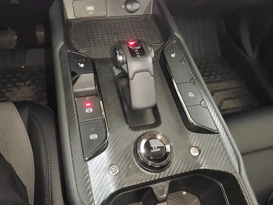 Haval Meng Long NEV 2024 Hi4 102 Pro фото 16