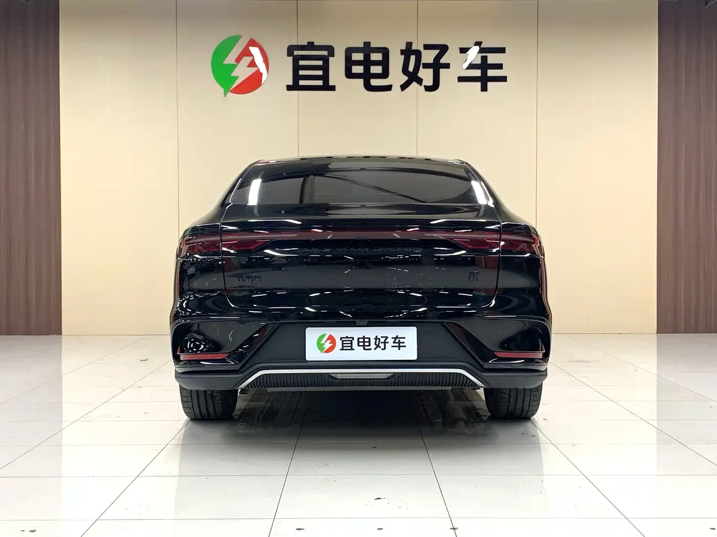 BYD Han 2024 DM-i Glory Edition 121KM Honor фото 6