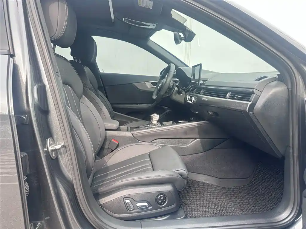 Audi A4L 2024 40 TFSI quattro RS Kit Speed Edition фото 11