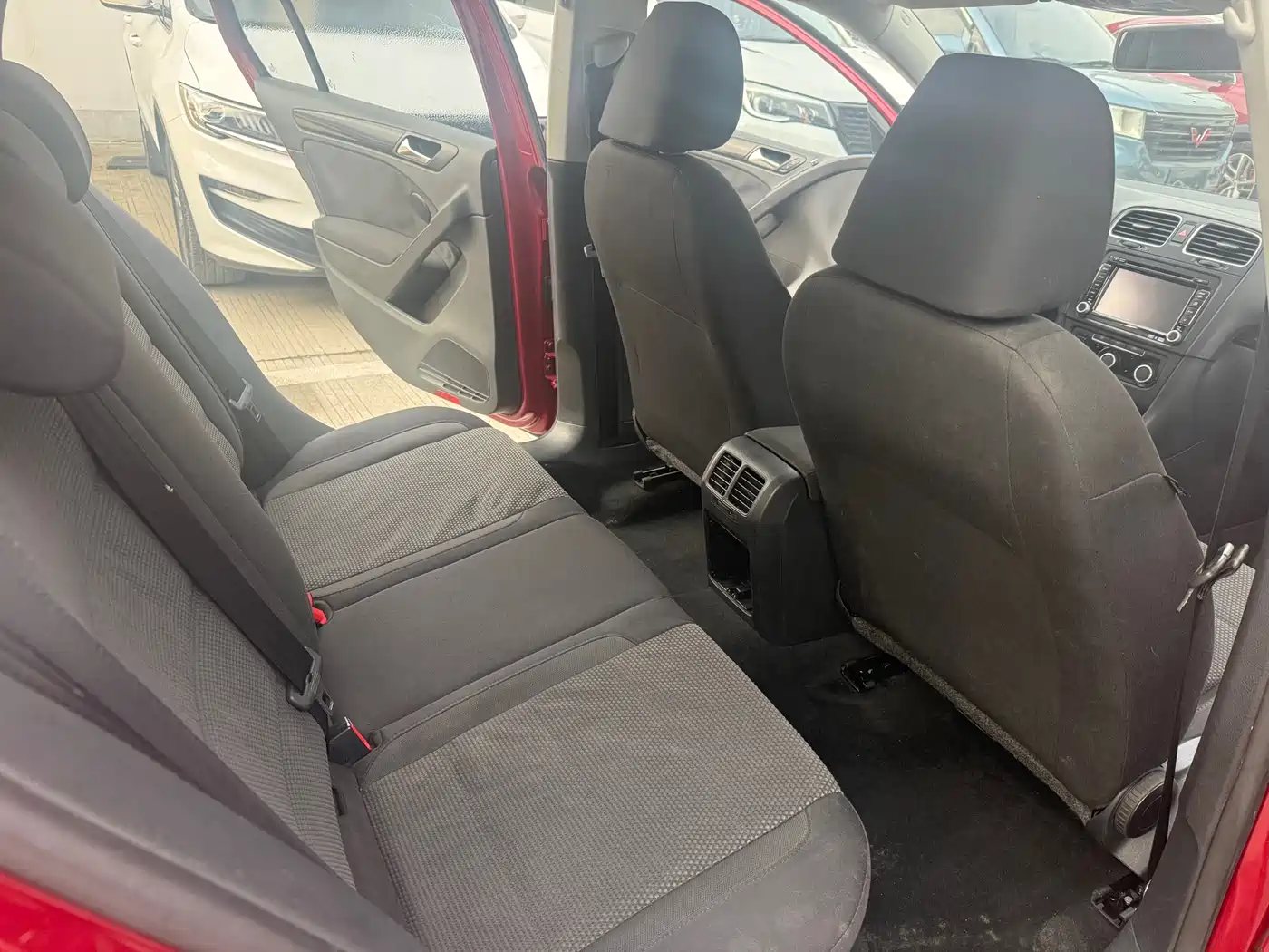 Volkswagen Golf 2012 1.6 Automatic Comfort Type фото 7