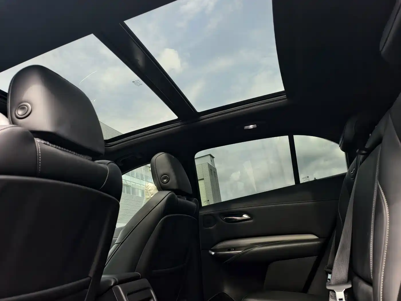 Cadillac XT4 2019 2018 28T FWD Leading Edition