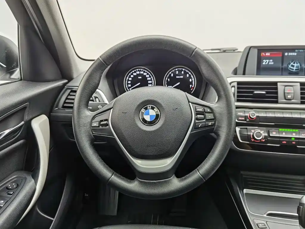 BMW 1 Series (Import) 2019 2018 118i Leading