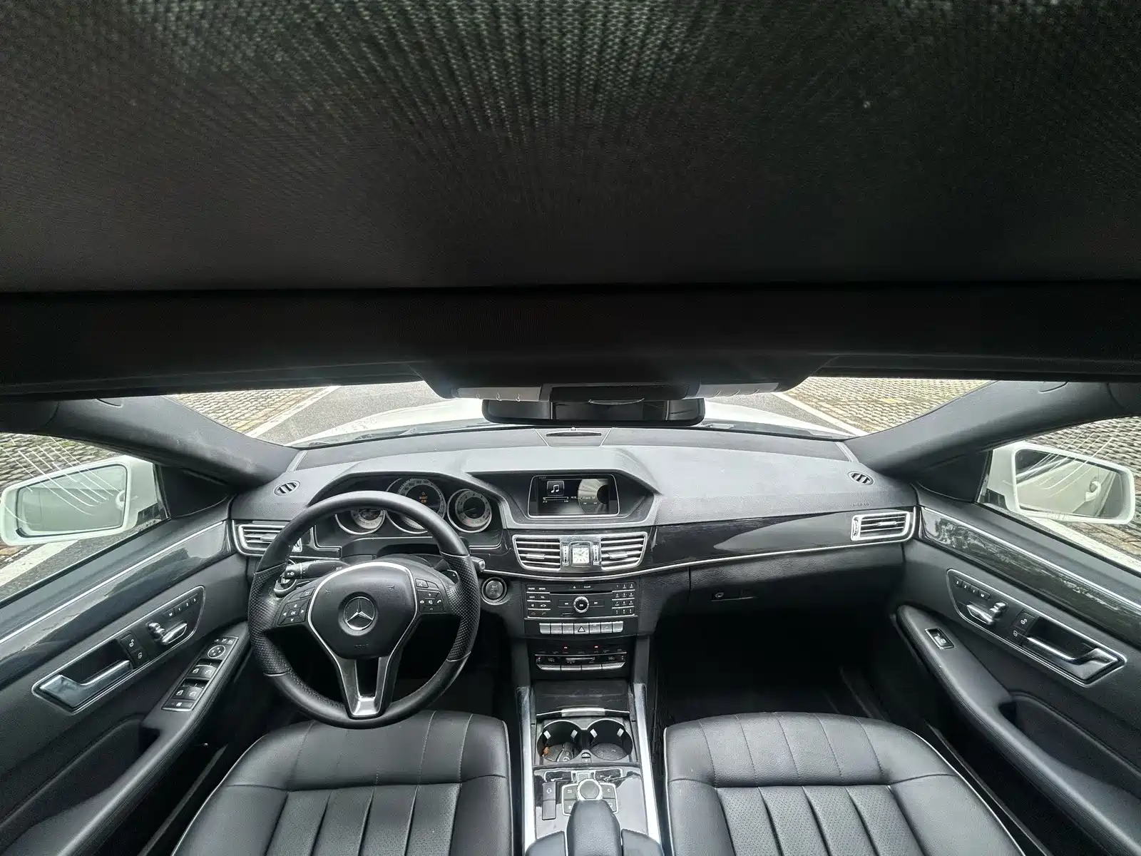 صورة 6 - Mercedes-Benz E-Class