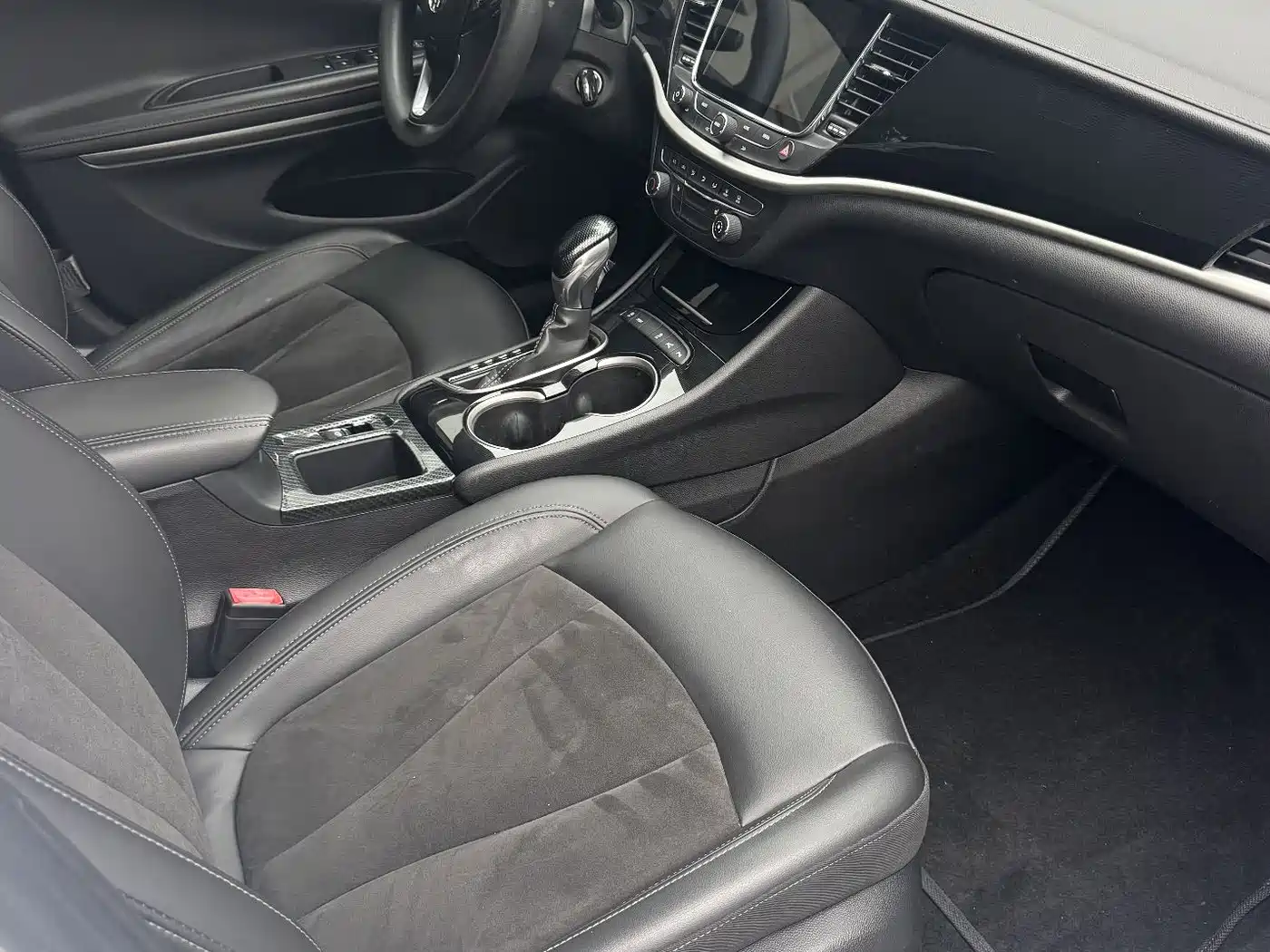 Buick Verano 2015 Sedan 20T Dual-clutch Luxury фото 9