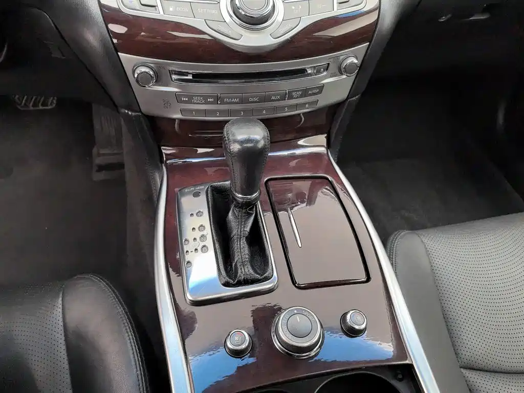 Infiniti Q70 2015 2013 Q70L 2.5L Comfort