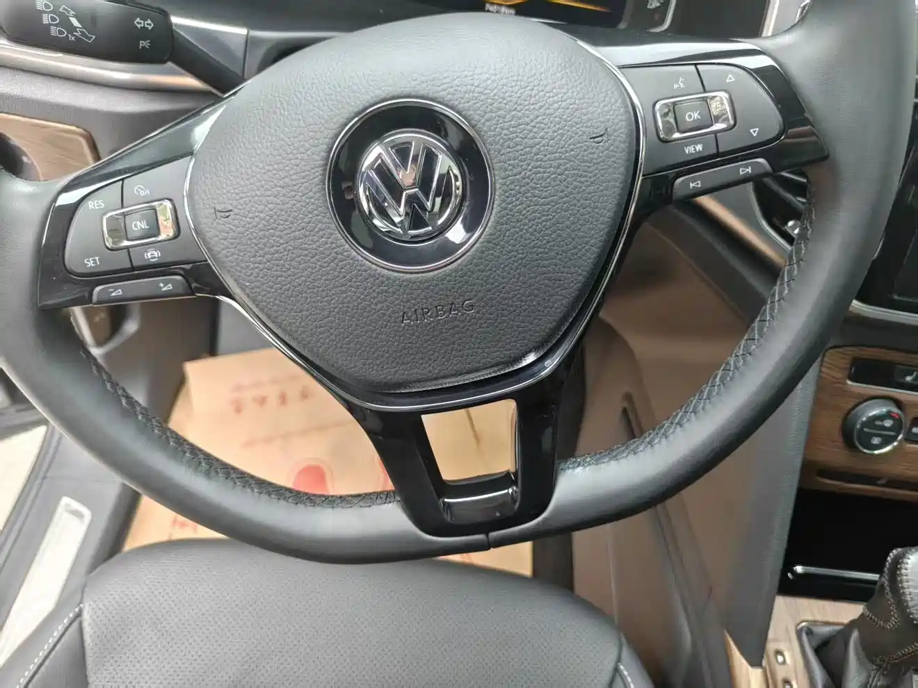 Volkswagen Teramont 2020 330TSI 2WD Luxury China VI фото 7