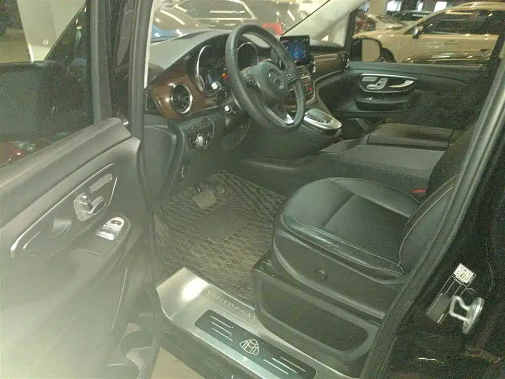 MERCEDES-BENZ V-CLASS