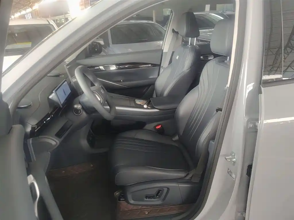 Geely Galaxy Galaxy E5 2024 440km Start Edition фото 15