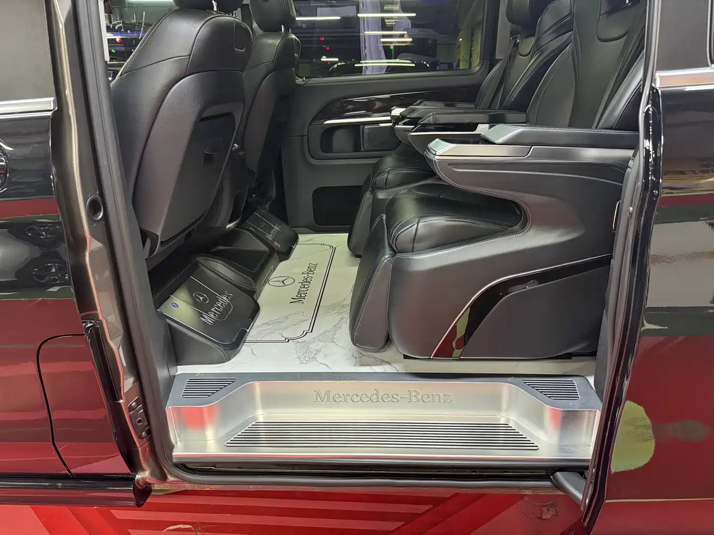 Mercedes-Benz V-Class 2018 V 260 L Premium Long Version China V фото 31