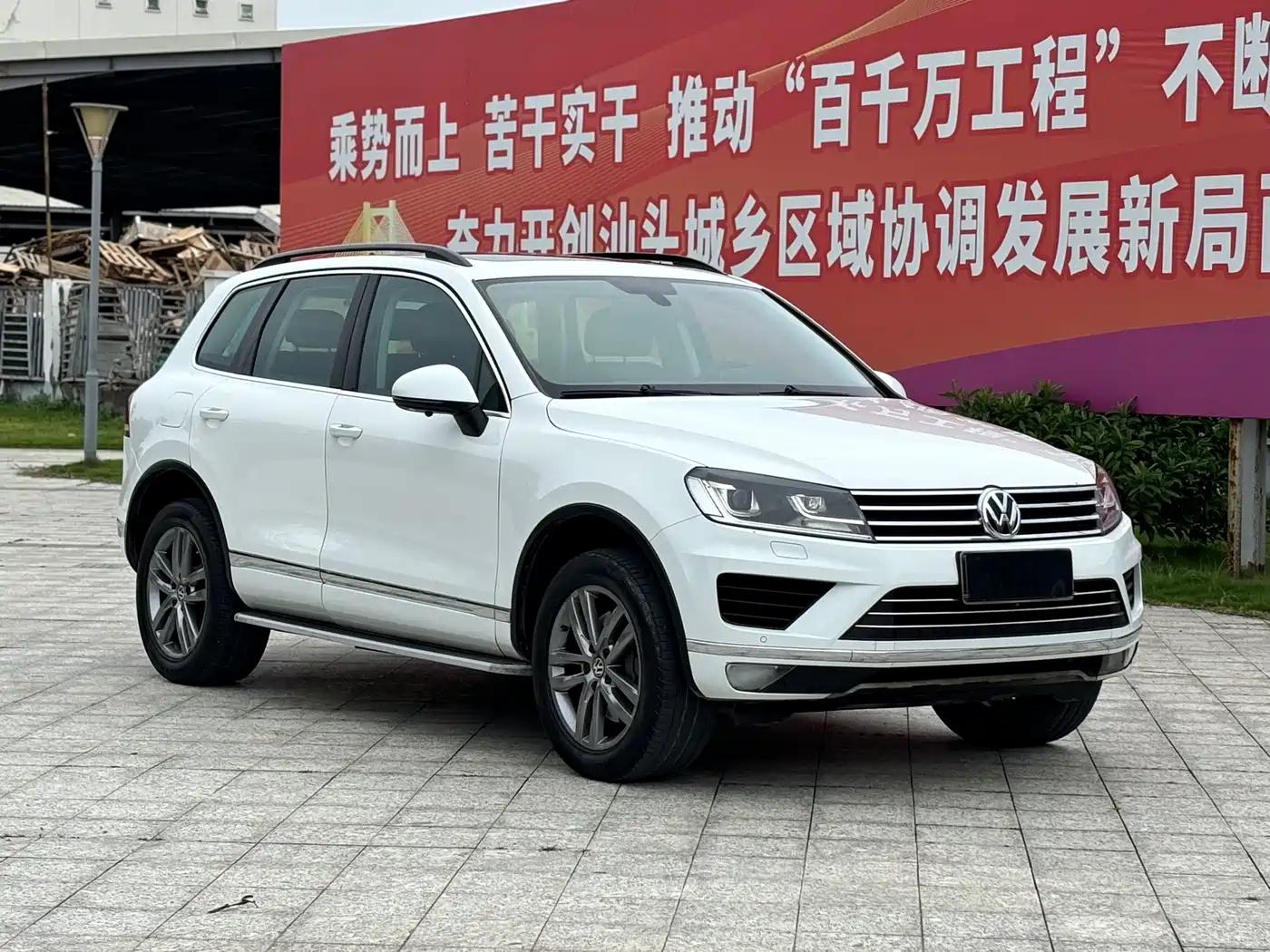 Volkswagen Touareg 2017 3.0TSI Explorer Edition фото 3