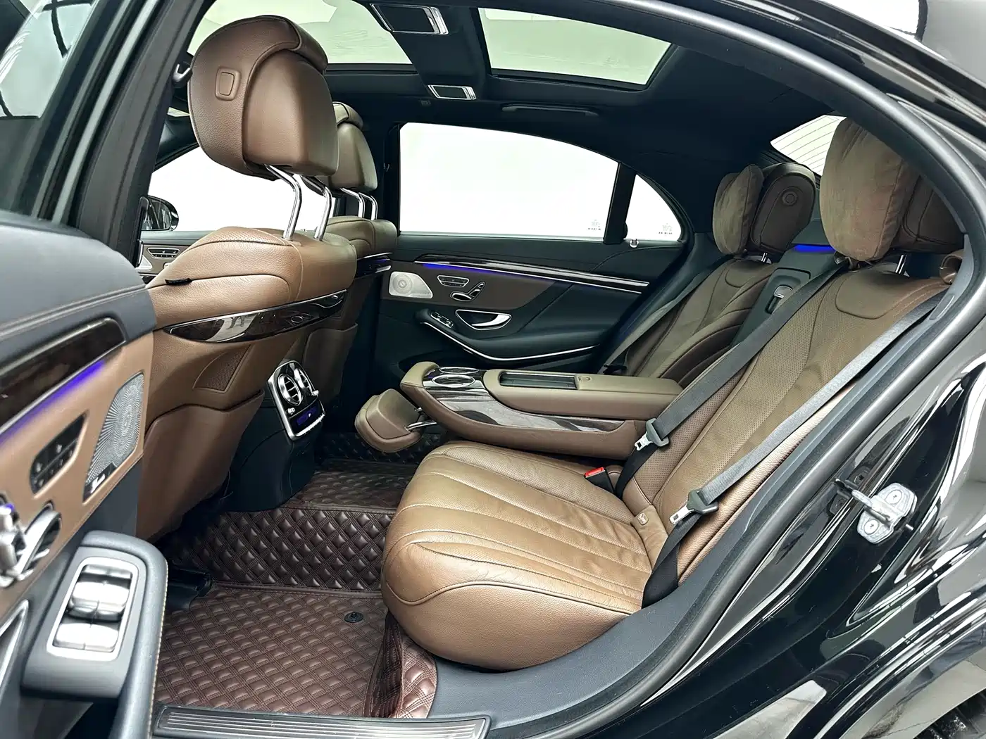Mercedes-Benz S-Class 2020 S 350 L Premium Edition Collector's Version фото 13