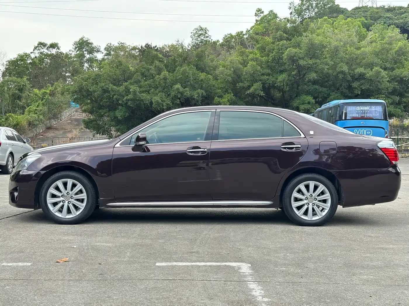 Toyota Crown 2012 2.5L Royal Leather Edition фото 7