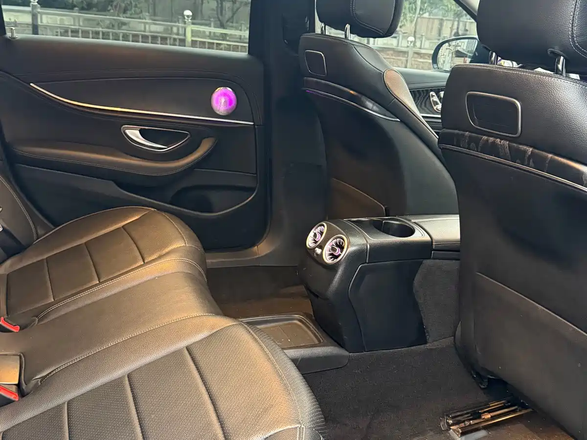 Mercedes-Benz E-Class 2019 E 200 L Sport фото 12