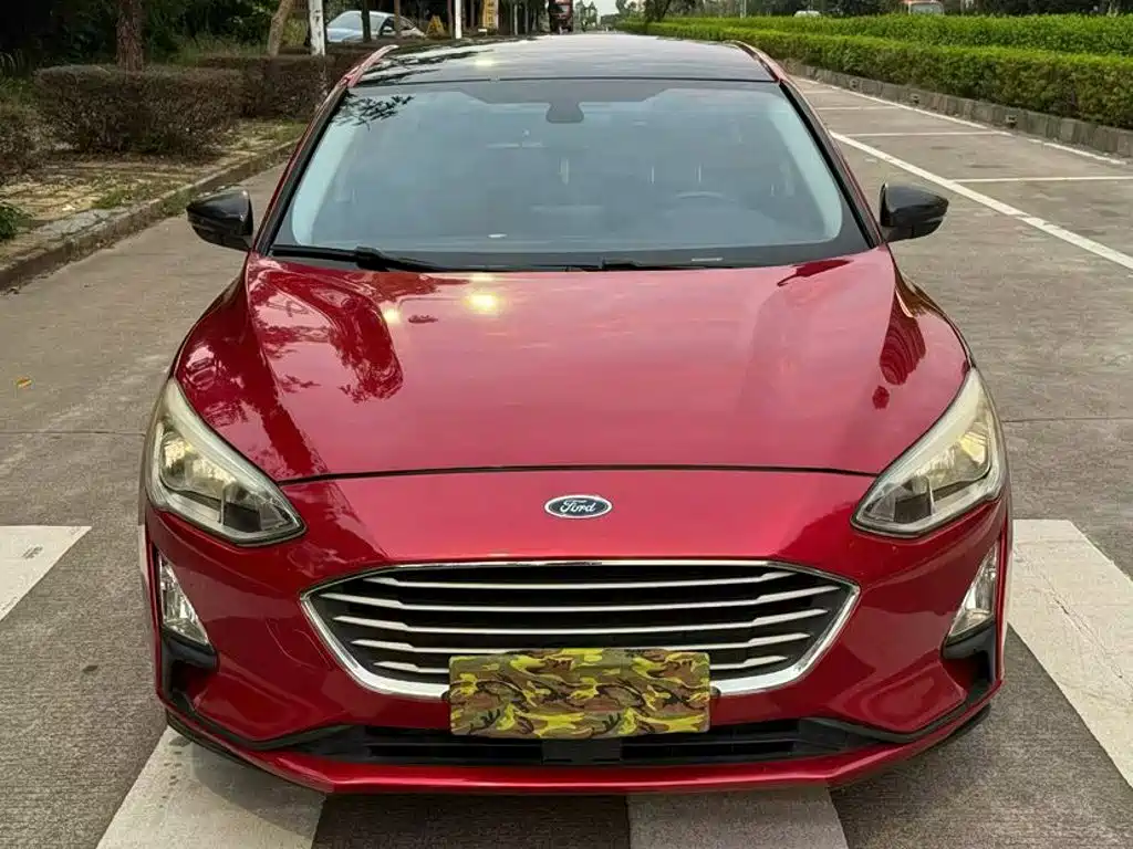 Фото 2 - Ford Focus