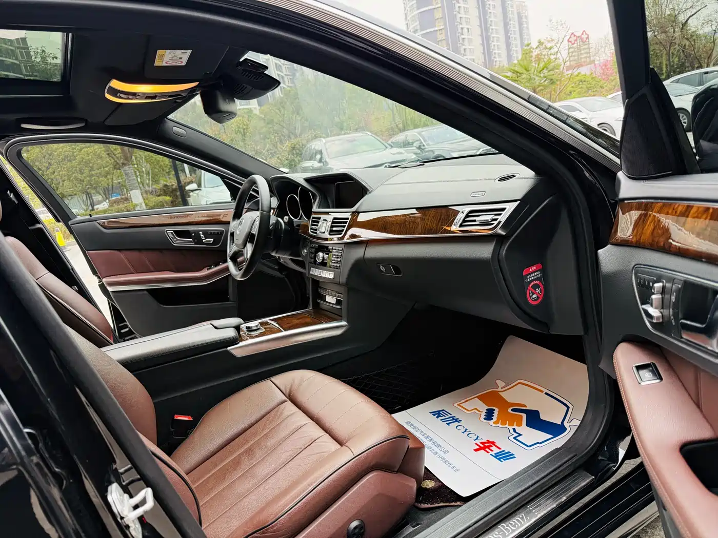 Mercedes-Benz E-Class 2015 E 320 L 4MATIC фото 10
