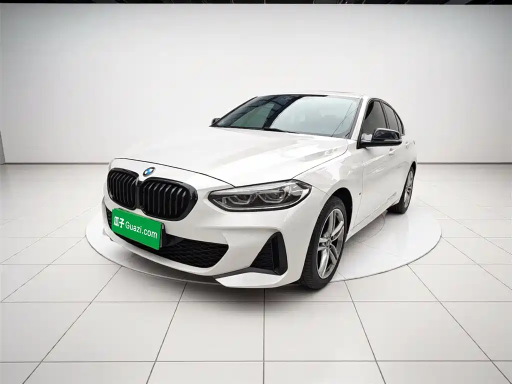 BMW 1 Series 2022 120i M Sport Shadow Edition