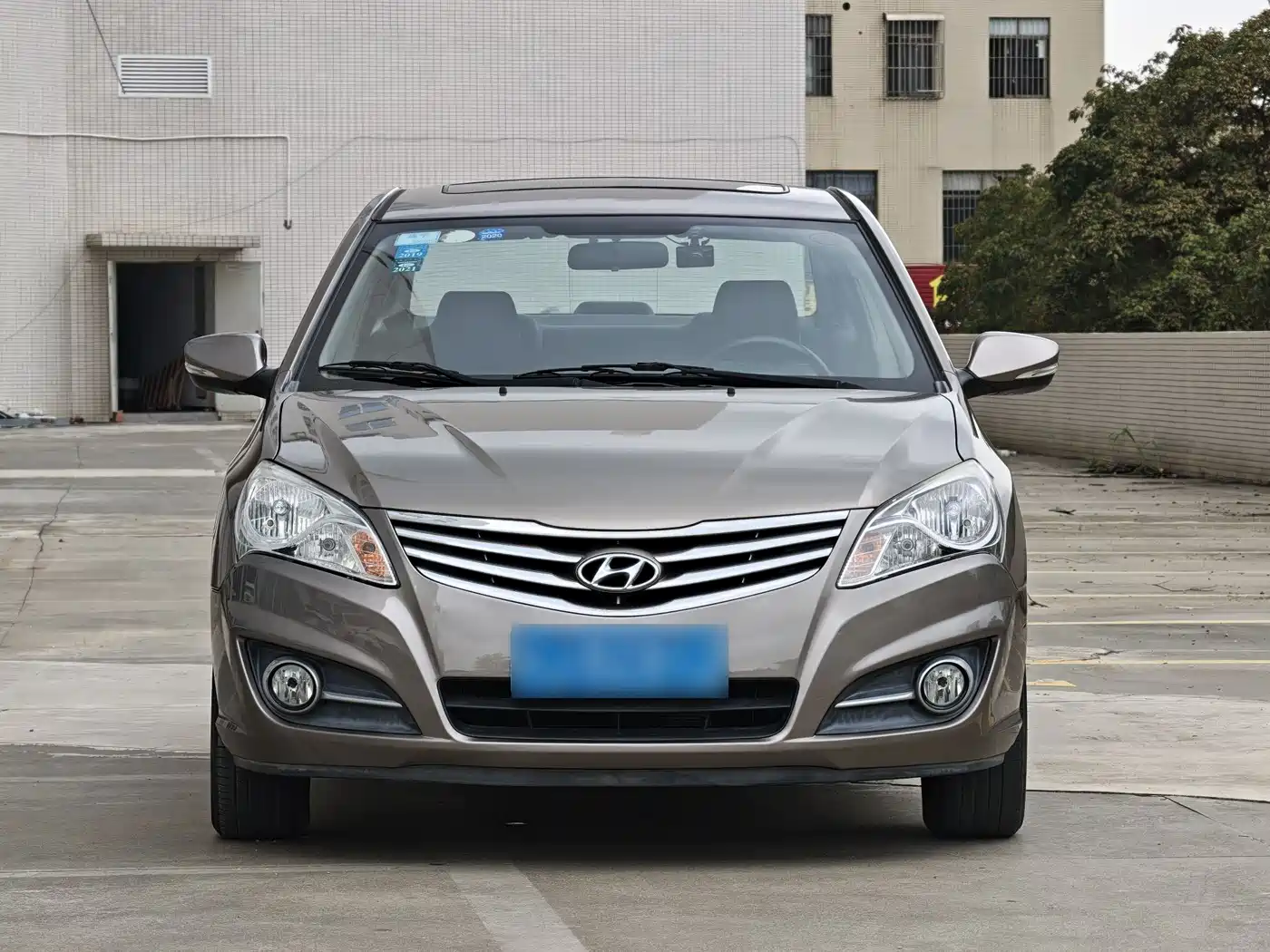 Hyundai Elantra 2015 1.6L Manual Comfort фото 2
