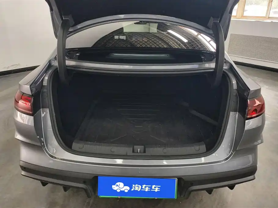 BYD Qin L 2025 DM-i Smart Drive Edition 80KM Leading фото 4