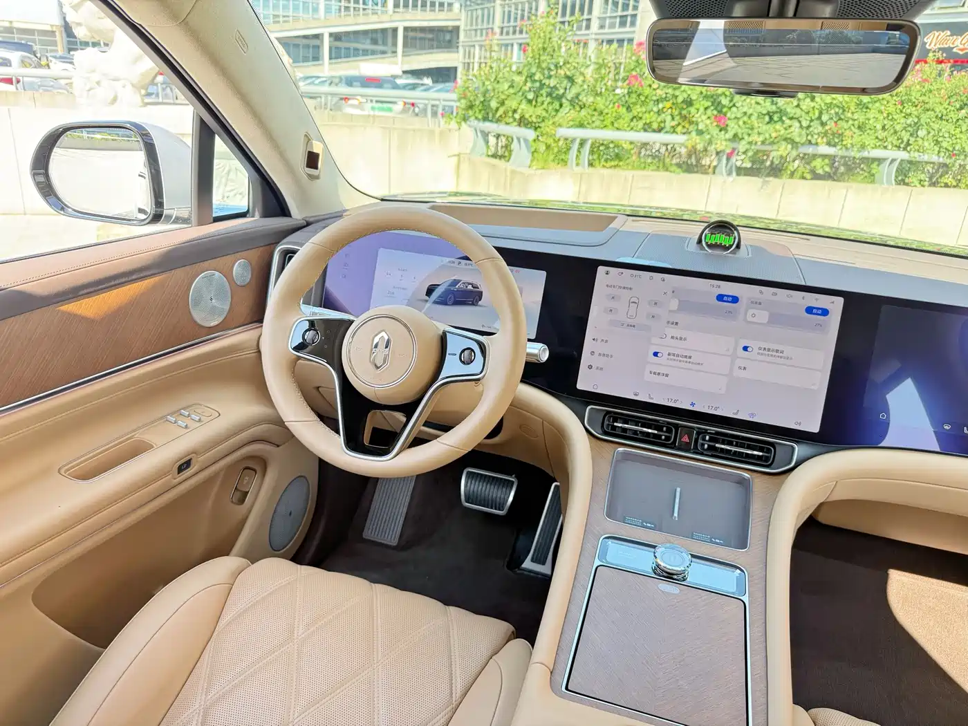 AITO Wenjie AITO M9 2025 Range Extender Max 52kWh 5-Seater фото 11
