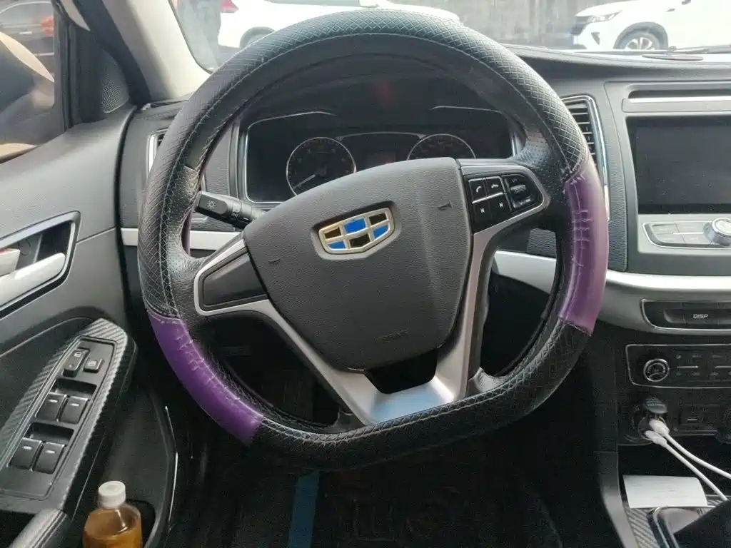 Фото 11 - Geely Vision