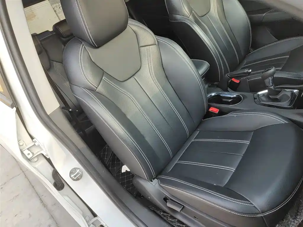 Soueast DX3 2023 2022 1.5L Manual Luxury