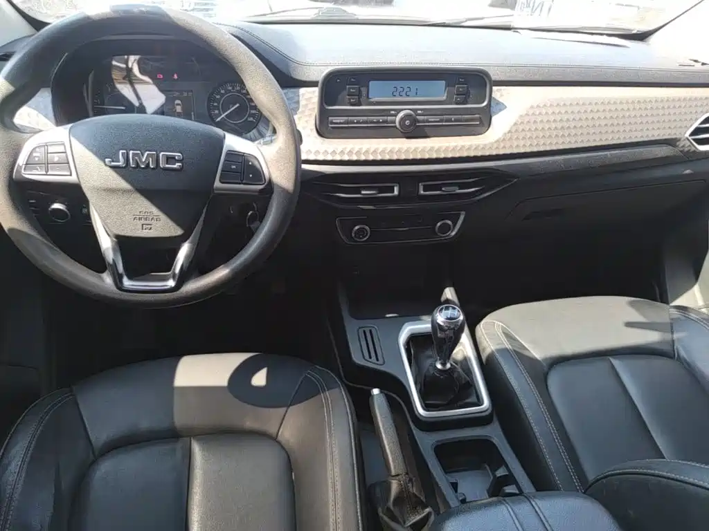 Jiangling Baodian 2022 2022 2.5T Diesel 4WD Comfort Edition Long Wheelbase JX4D25A6L