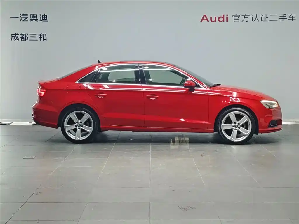 Audi A3 2019 Limousine 35 TFSI Style China VI фото 3
